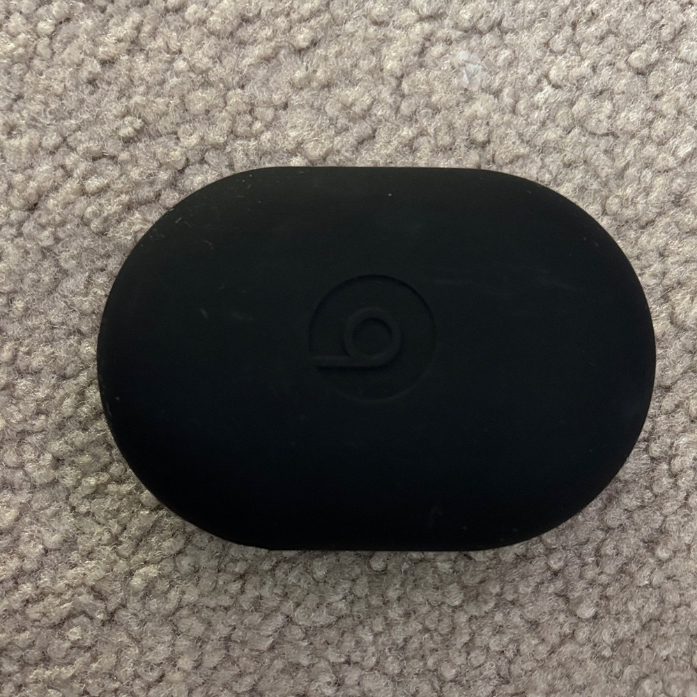 Beats- Black Wireless Earbuds Case